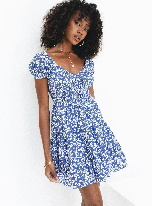 Daniela Mini Dress Blue Floral Cozy T-Shirt Mini Dress