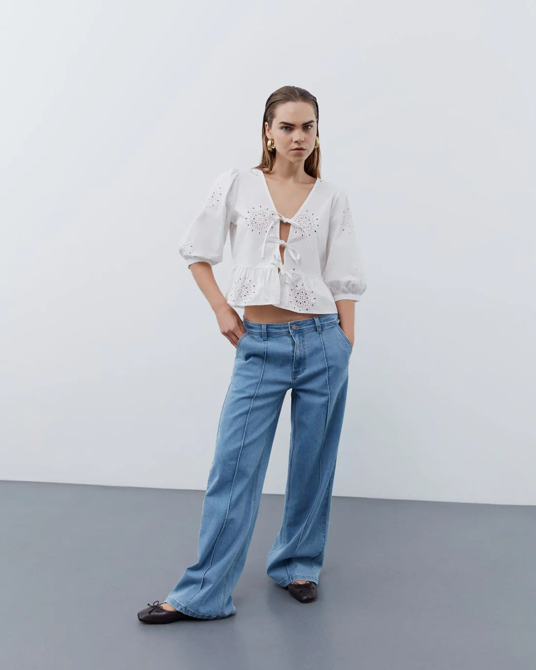 Sofie Schnoor Kari Wide Leg Jeans-Light Denim Blue-SNOS430 Trendy Paperbag Waist Jeans